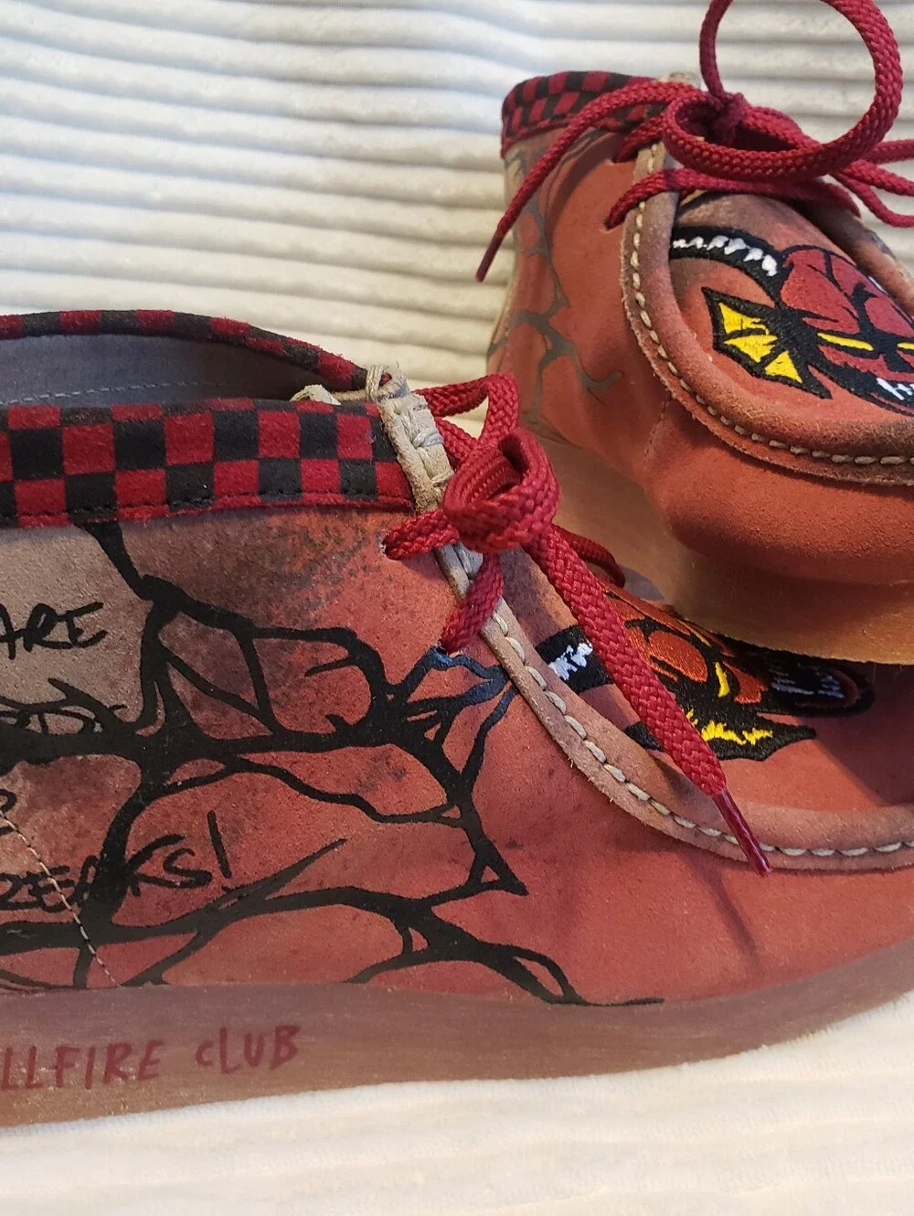 Clarks x Stranger Things Mens Wallabee Boot Clogs Hellfire Club / Upside Down 7M
